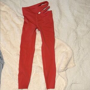 Lululemon Coral High-Waist Active Leggings with cutout